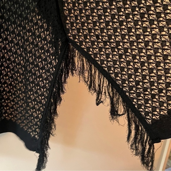 Bebe New Black Fringe One Size Crochet Open Front Cardigan Wrap Sweater BGSB - Picture 7 of 8